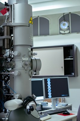FEI TECNAI G² 20